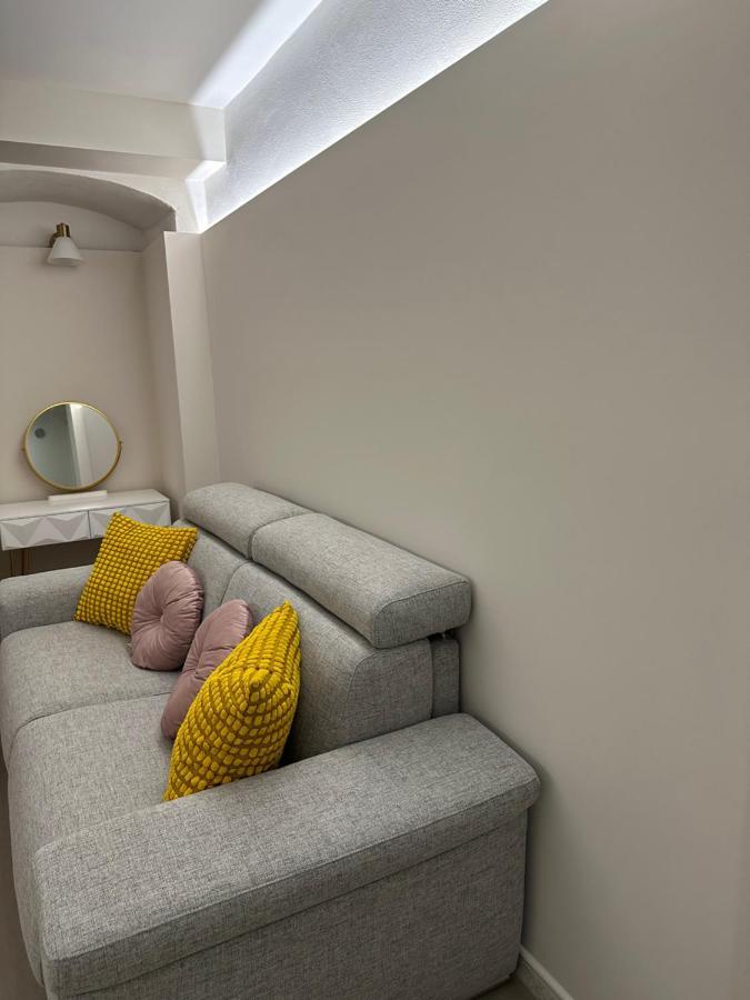Imbriani 69 Apartment Бари Экстерьер фото